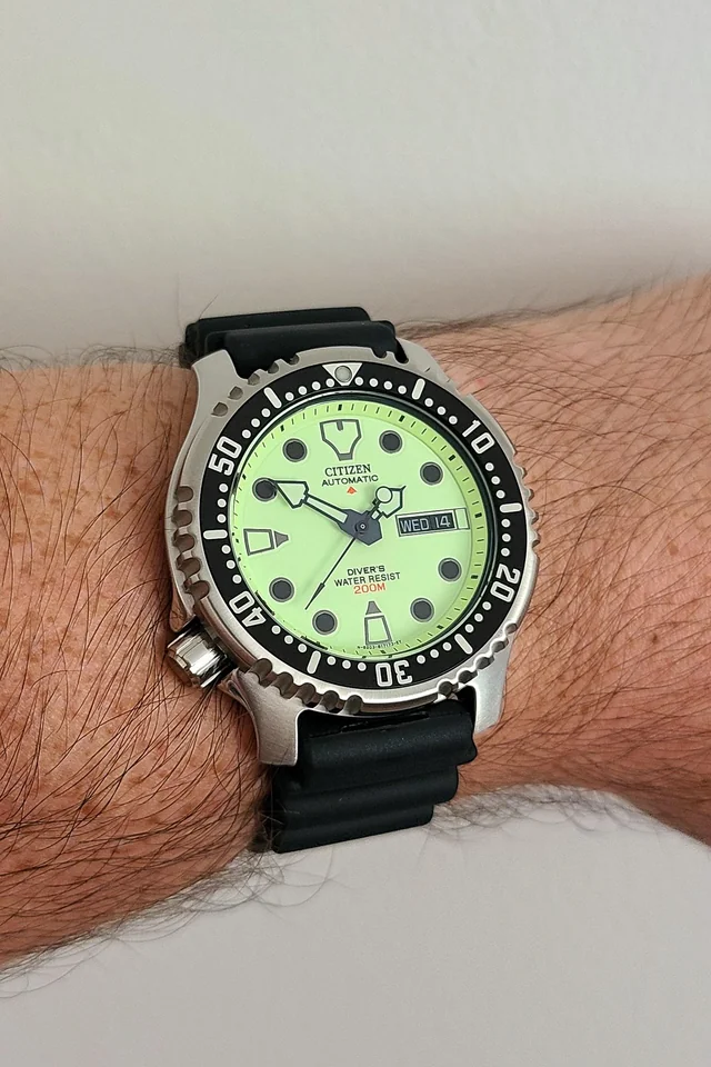 Citizen Promaster NY0040-50W con effetto lume al buio