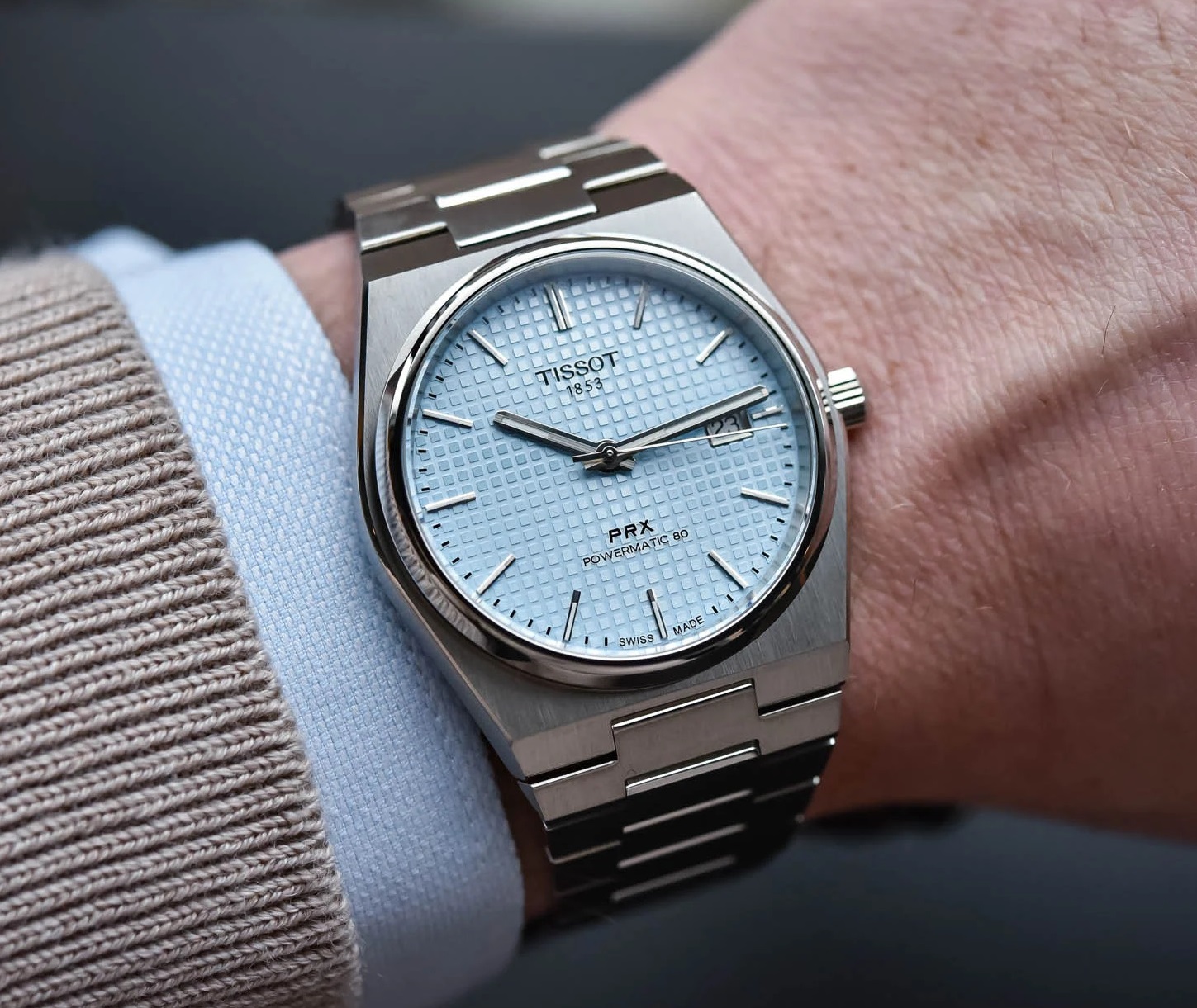 Tissot PRX Powermatic 80: l'orologio svizzero a bracciale integrato che tutti vogliono